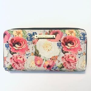 BETSEY JOHNSON Faux Leather Floral Zipper Wallet, pink